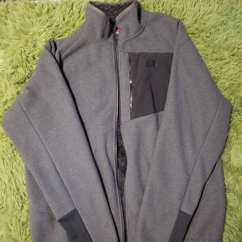 Super soft and comfortable north face fleece